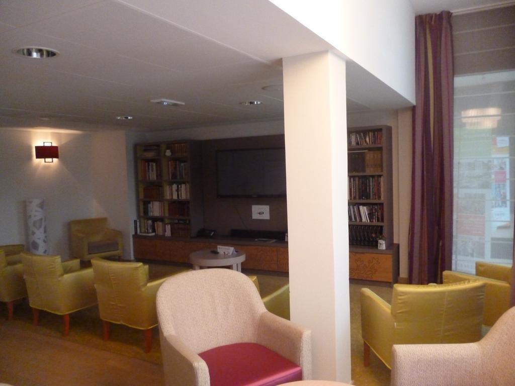 Domitys Le Jardin Des Trois Rois Aparthotel Romorantin-Lanthenay ภายนอก รูปภาพ
