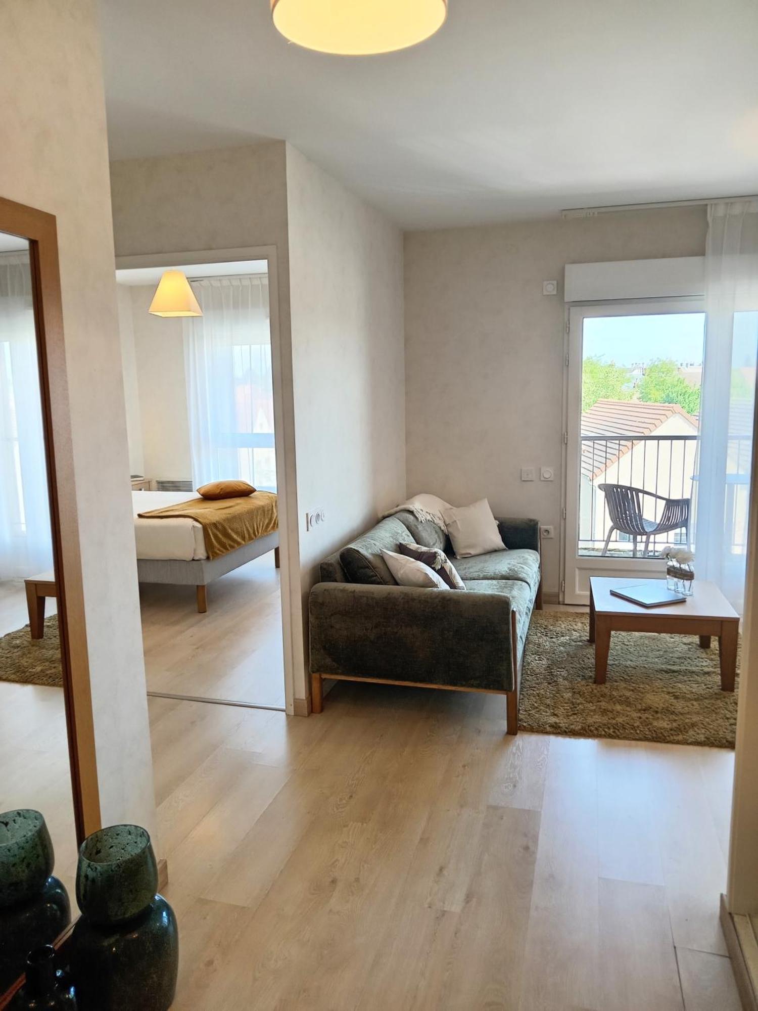 Domitys Le Jardin Des Trois Rois Aparthotel Romorantin-Lanthenay ภายนอก รูปภาพ