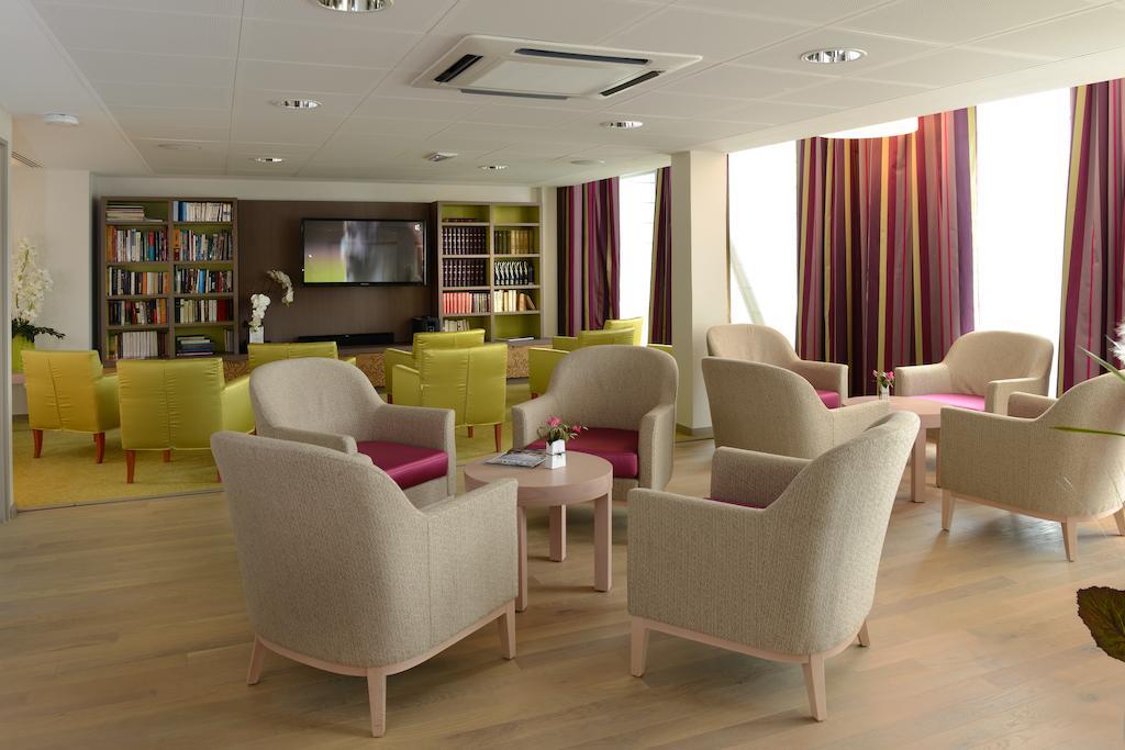 Domitys Le Jardin Des Trois Rois Aparthotel Romorantin-Lanthenay ภายนอก รูปภาพ